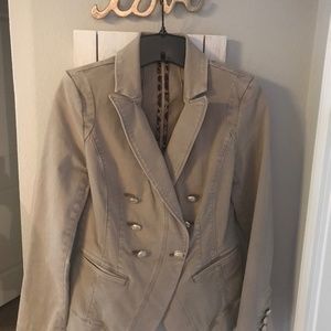 White House Black Market Cream Denim Jacket - Size 2